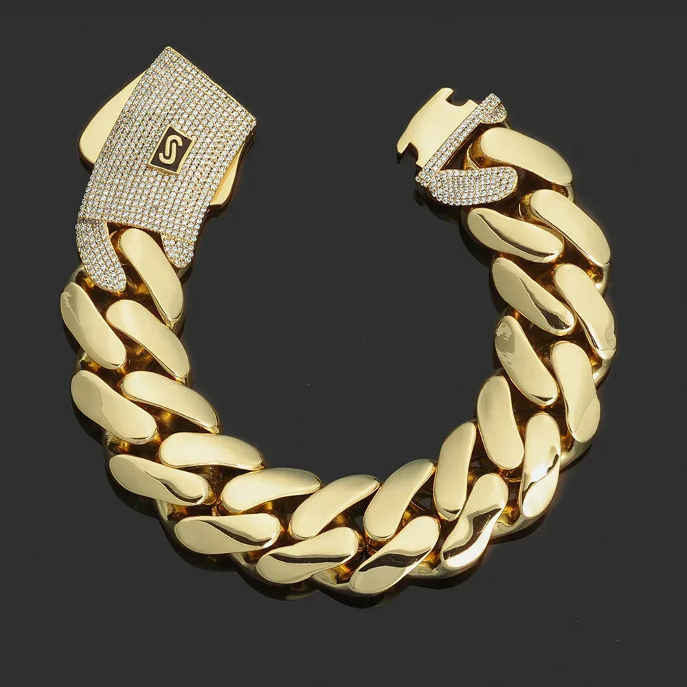 Custom 14K Gold Cuban Chain Bracelet for Men | Caratix Jewelry - CaratixJewelry